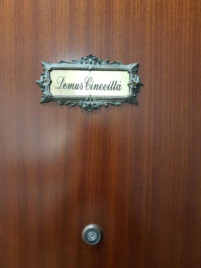 Domus Cinecitta Bed & Breakfast Rome Luaran gambar